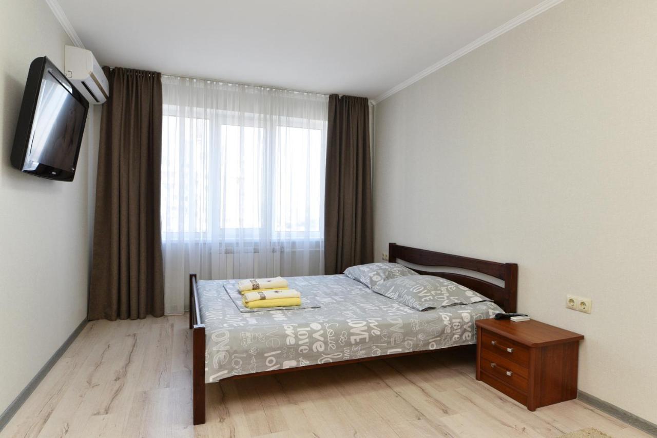 Apartament On Vasylia Lypkivskoho 24 Kiew Exterior foto